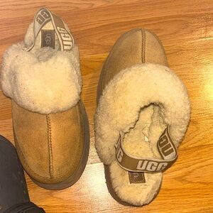 UGG PLATFORM size 38
